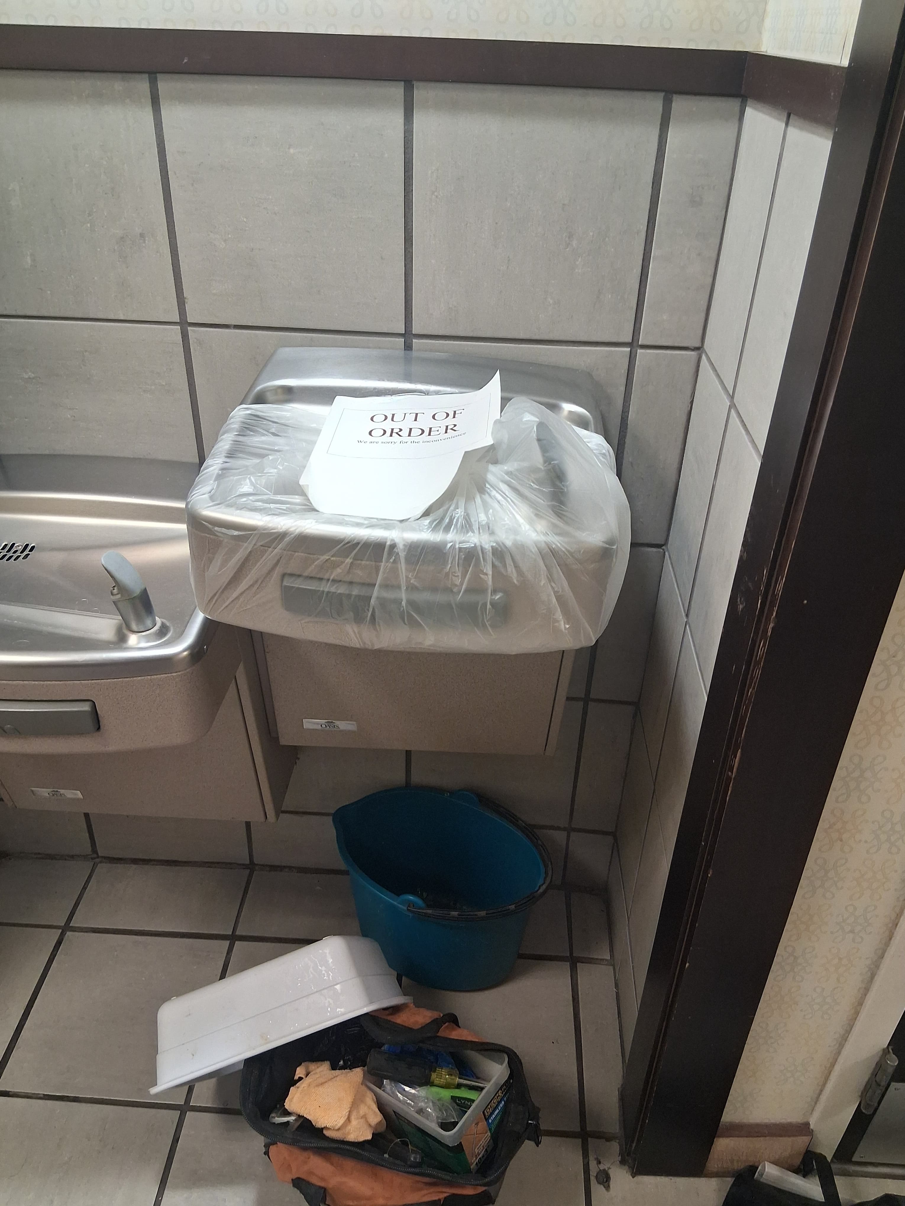 Commercial drinking fountain fixture